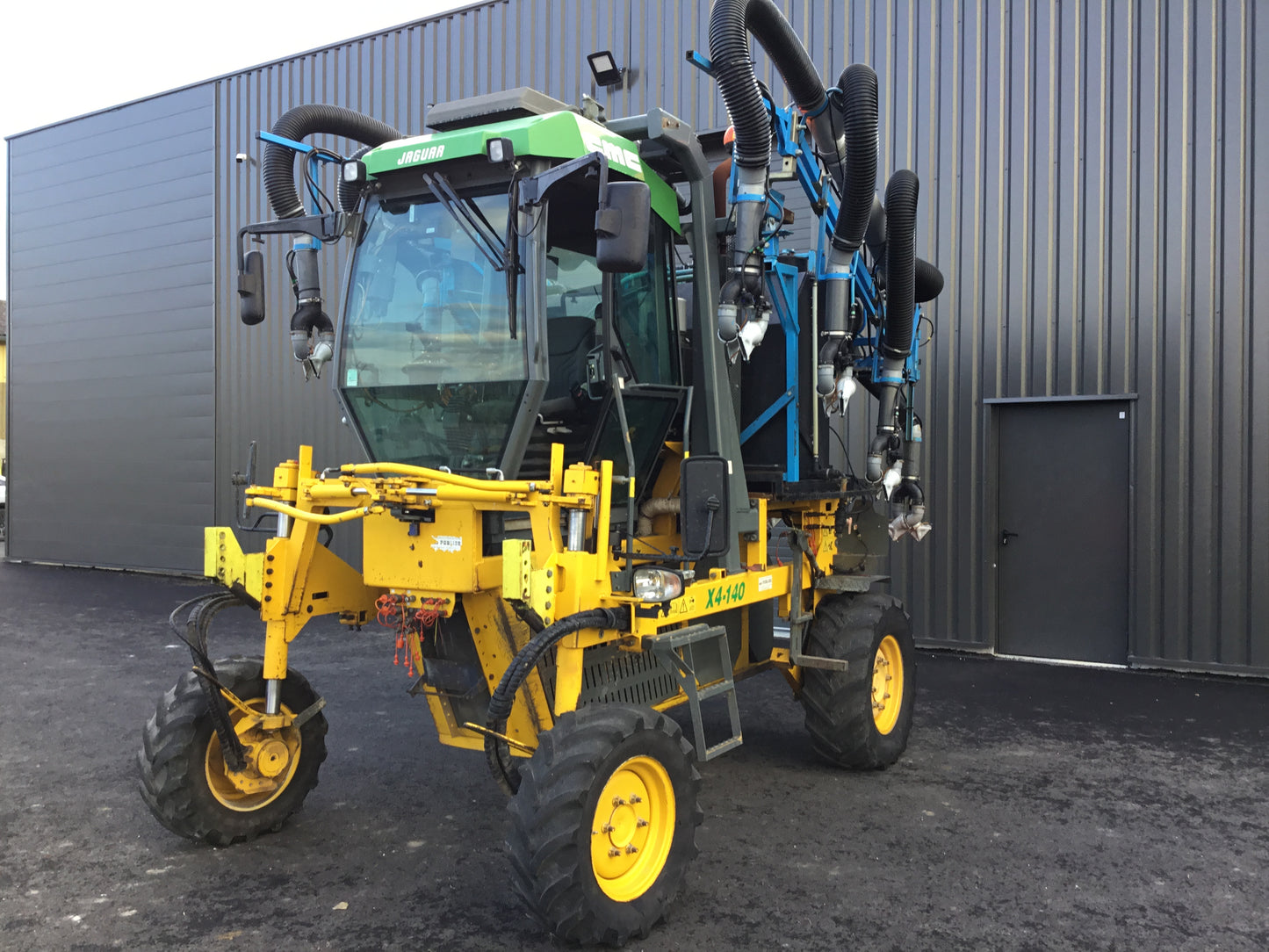 CMC X4 140